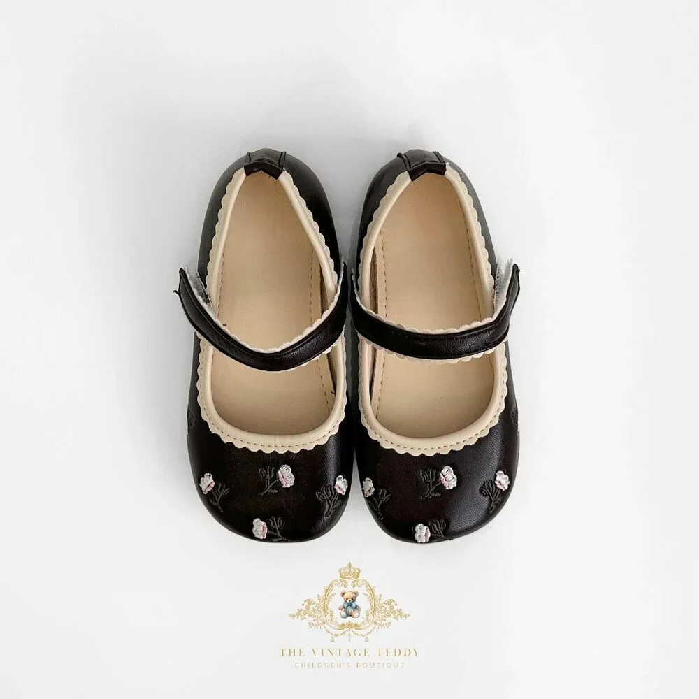 NWT Pretty Girls Mary Jane Flats Embroidered Cute Children's Shoes Brown 11.5